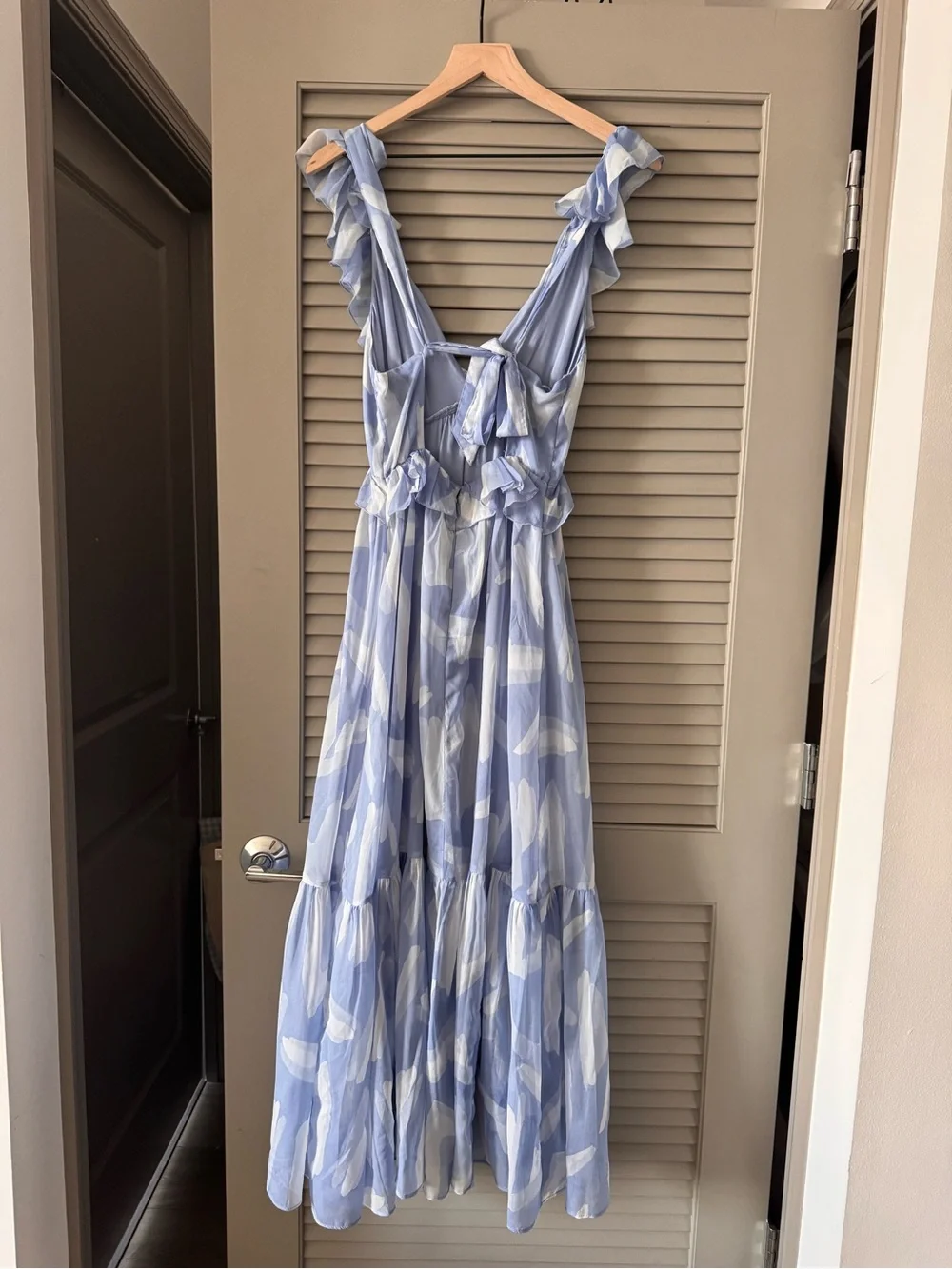 Abercrombie & Fitch | Babydoll Drama Ruffle Open Back Tie Maxi Dress ~ Small